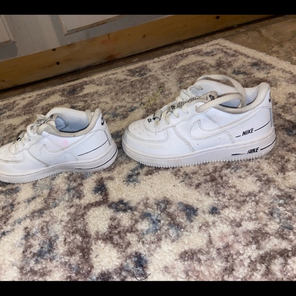 White Nike Air Force ones kids size 9c - Picture 5 of 7
